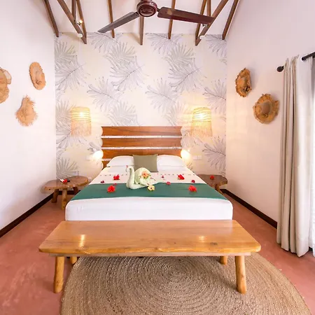 Les Lauriers Eco Hotel-2